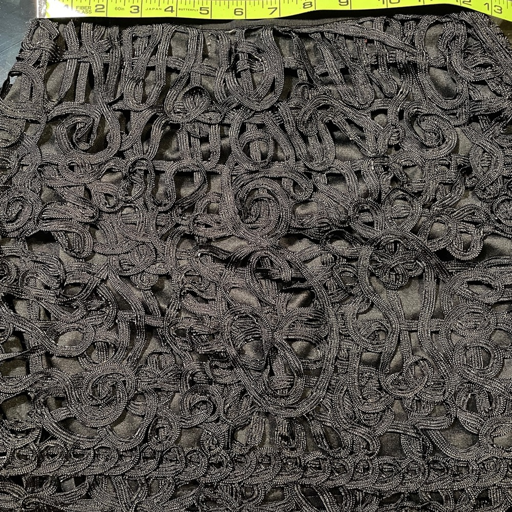 Forever 21 black lace skirt xs